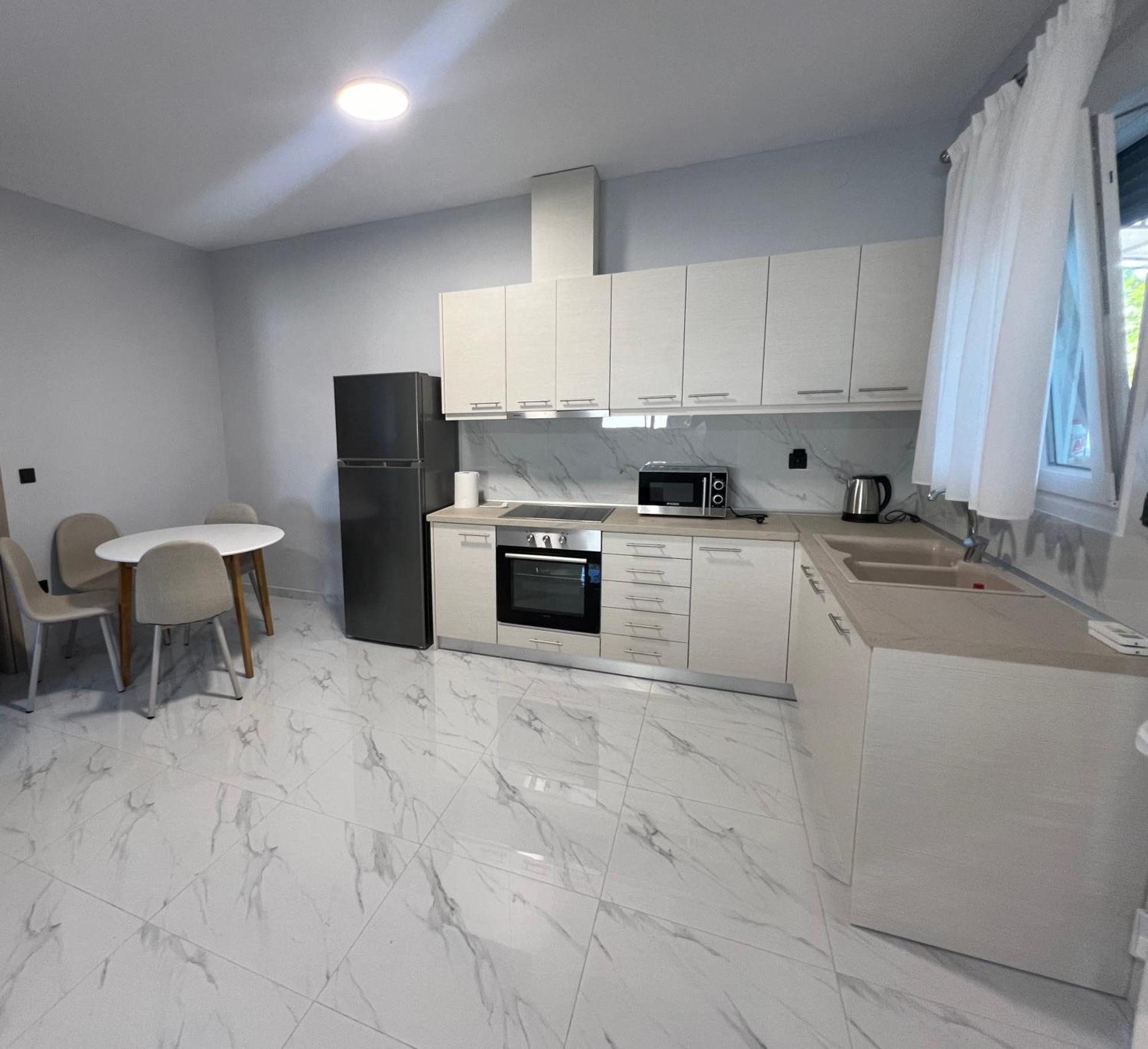 Apartments Коринос Экстерьер фото
